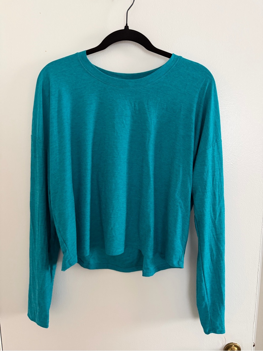 Beyond Yoga Teal Featherweight Daydreamer Long-Sleeve Cut out Crewneck Top
